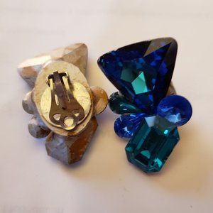 Stunning emerald cut teal & ultramarine blue costume clip earrings